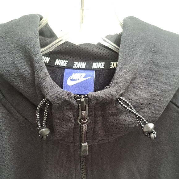 Nike Men's Black Jacket - Picture 4 of 10
